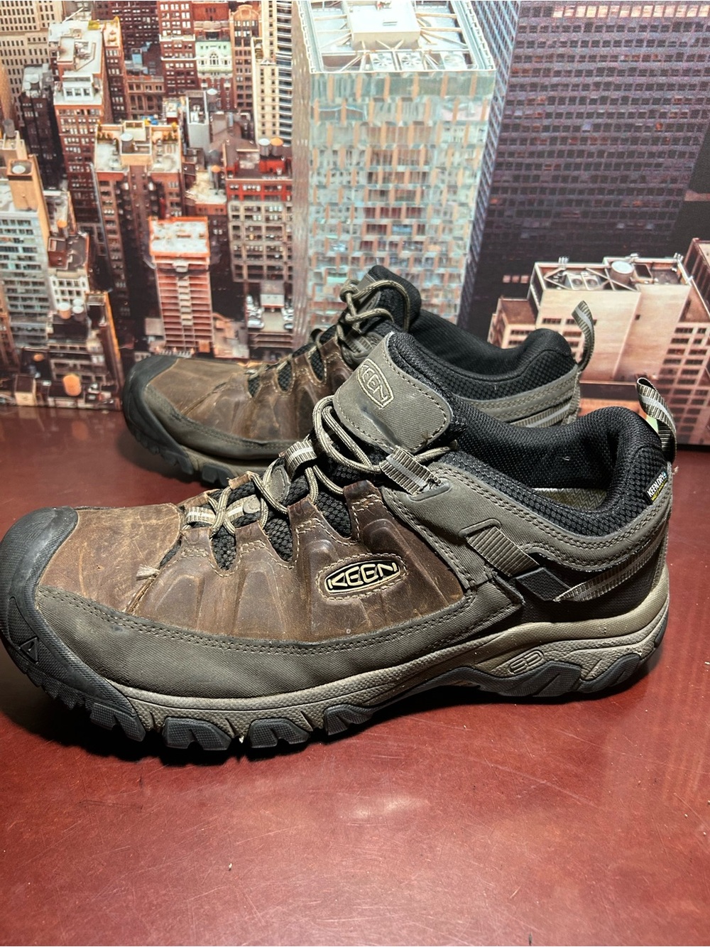 KEEN Men's Brown/Gray Waterproof Hiking Shoes Sz 14